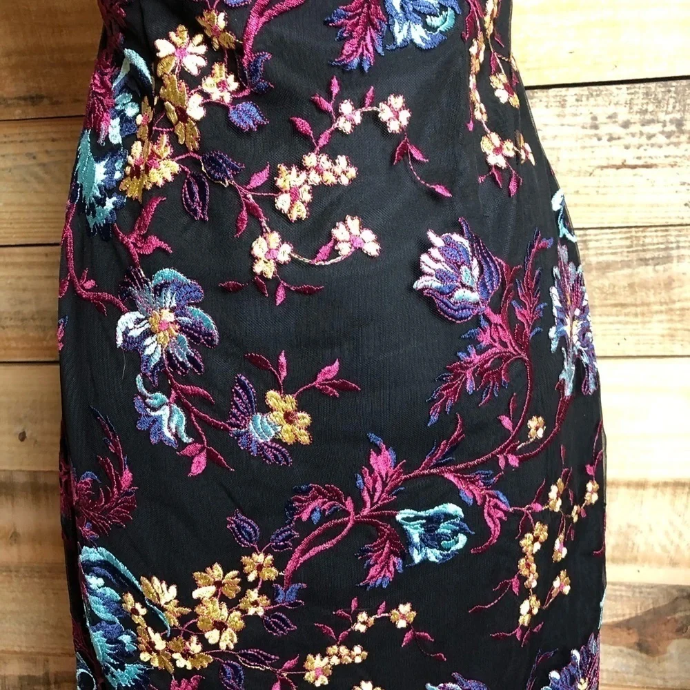 Nicole Miller NY, Floral embroidered dress,NWOT - Picture 5 of 10